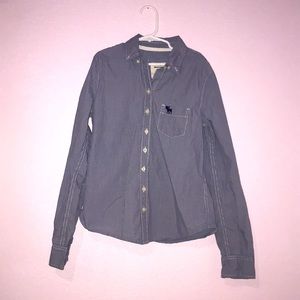 Simple button shirt